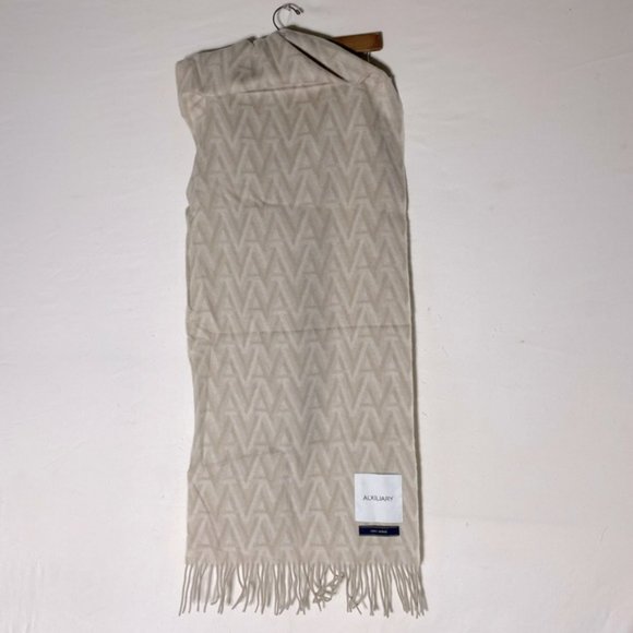 Alxiliary Cream Tan Chevron Wool Scarf With Fringe - Picture 5 of 9